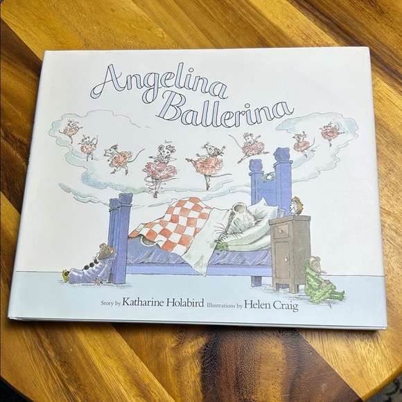 Angelina Ballerina Book Set – Angelina Ballerina and Star of the Show - Picture 3 of 3